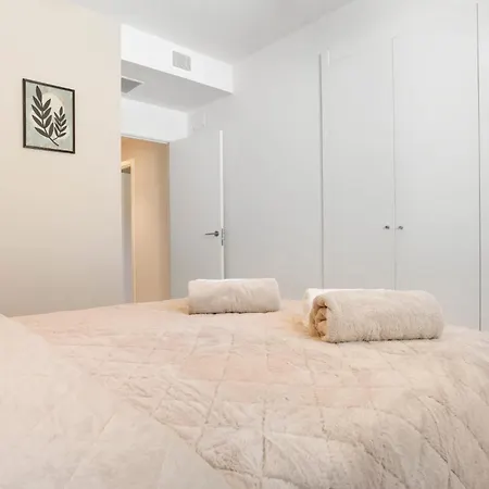Casa Solana - Walk To & Center Estepona